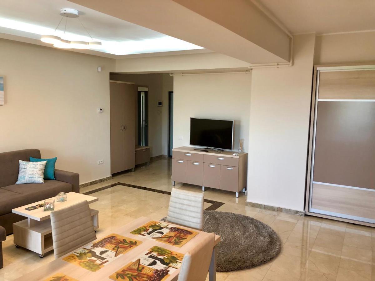 Sophia 3 Luxury Apartments Mamaia Luaran gambar