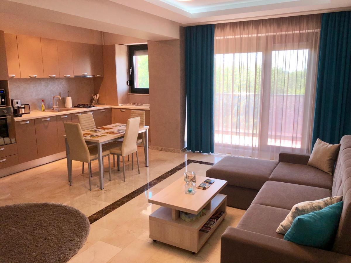 Sophia 3 Luxury Apartments Mamaia Luaran gambar